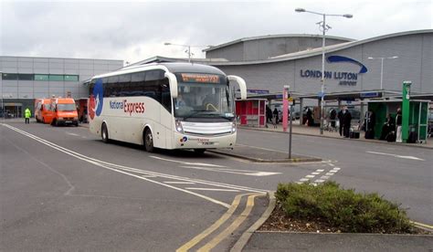 minibus to luton airport.